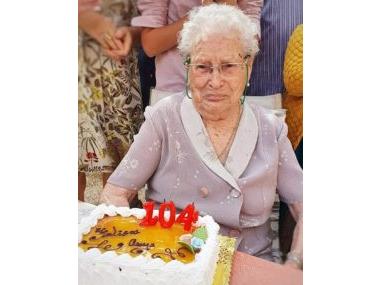 Jerònia Coll Mesquida, de Can Rei Va complir 104 anys dia 17 d’octubre del 2021.