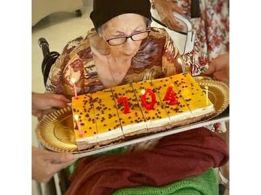 Francisca Pomar Fuster, de Can Pomaret Va complir 104 anys dia 17 de juliol del 2022. Actualment viu a Santanyí.